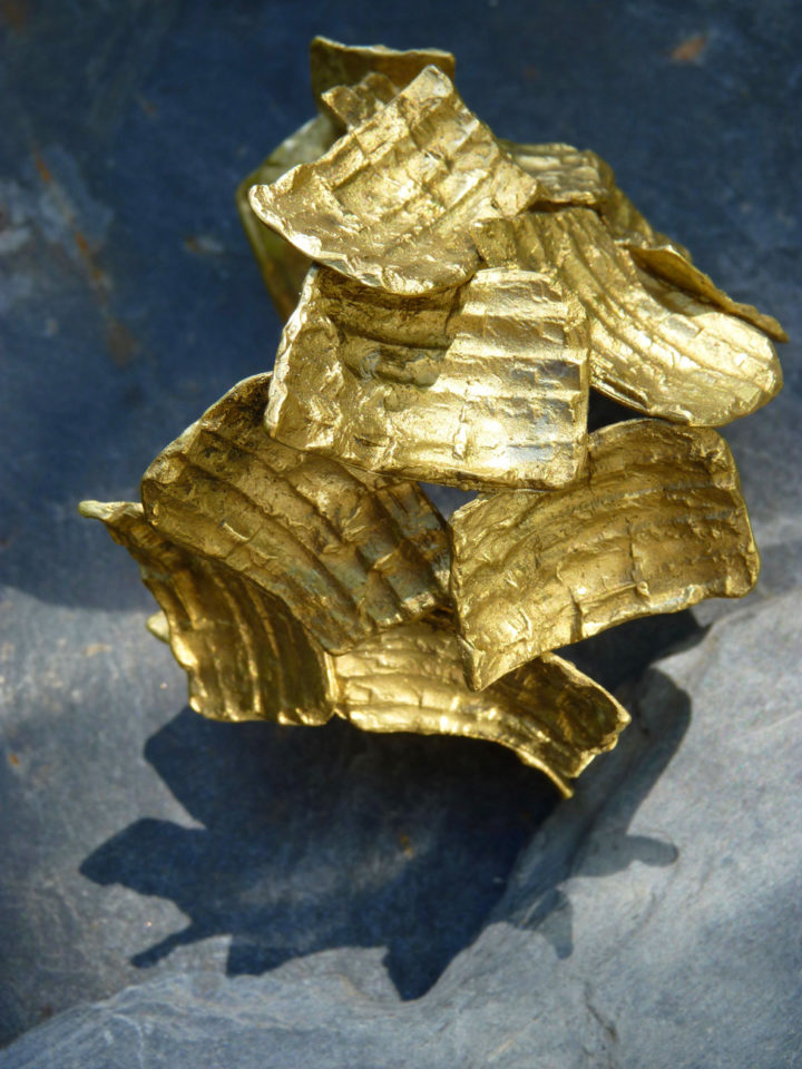 Christophe Tissot manchette sculpture bronze doré 2023 - pièce unique